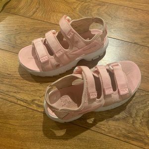 Woman’s Fila SANDALS